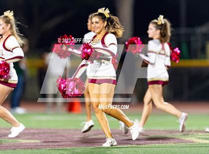 Thumbnail 3 in Royal @ Simi Valley photogallery.