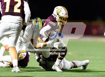 Thumbnail 3 in Royal @ Simi Valley photogallery.