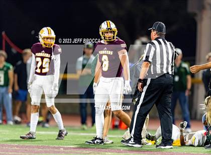 Thumbnail 2 in Royal @ Simi Valley photogallery.