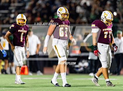 Thumbnail 2 in Royal @ Simi Valley photogallery.