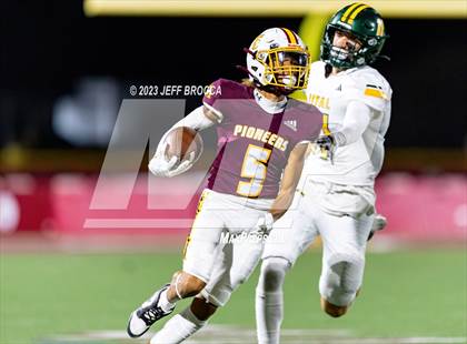 Thumbnail 2 in Royal @ Simi Valley photogallery.