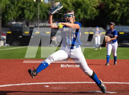 Thumbnail 2 in Archbishop Mitty @ Presentation photogallery.