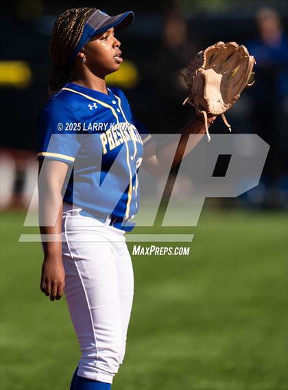 Thumbnail 1 in Archbishop Mitty @ Presentation photogallery.