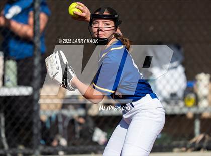 Thumbnail 1 in Archbishop Mitty @ Presentation photogallery.