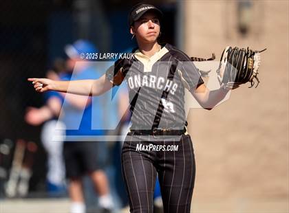 Thumbnail 1 in Archbishop Mitty @ Presentation photogallery.