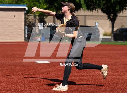 Thumbnail 1 in Archbishop Mitty @ Presentation photogallery.