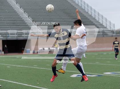 Thumbnail 2 in Alexander vs Del Rio (UIL 6A Region 4 Quarterfinal) photogallery.