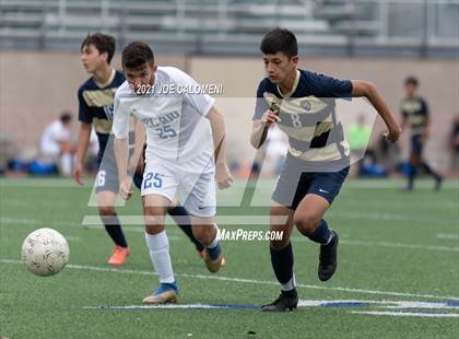 Thumbnail 1 in Alexander vs Del Rio (UIL 6A Region 4 Quarterfinal) photogallery.