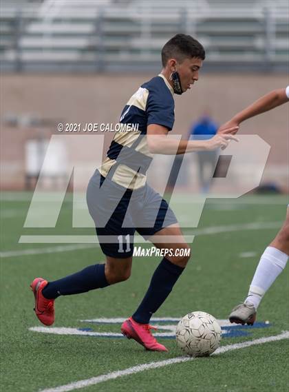Thumbnail 2 in Alexander vs Del Rio (UIL 6A Region 4 Quarterfinal) photogallery.