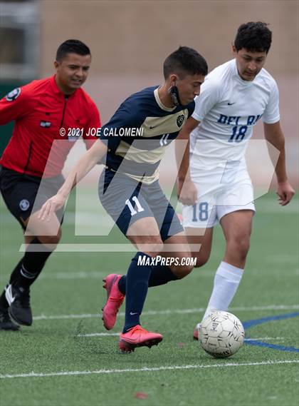 Thumbnail 2 in Alexander vs Del Rio (UIL 6A Region 4 Quarterfinal) photogallery.
