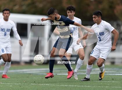 Thumbnail 2 in Alexander vs Del Rio (UIL 6A Region 4 Quarterfinal) photogallery.