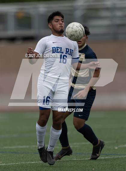 Thumbnail 2 in Alexander vs Del Rio (UIL 6A Region 4 Quarterfinal) photogallery.