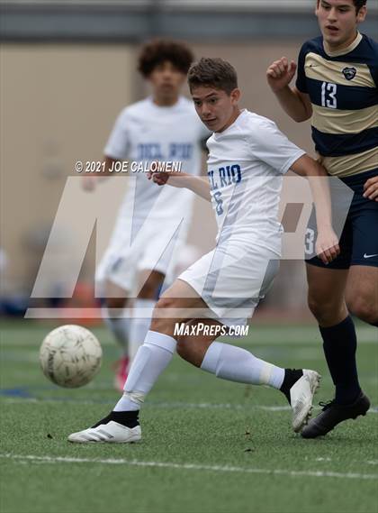 Thumbnail 1 in Alexander vs Del Rio (UIL 6A Region 4 Quarterfinal) photogallery.