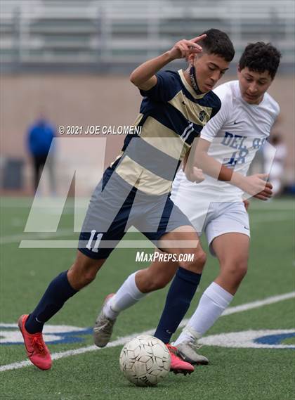 Thumbnail 1 in Alexander vs Del Rio (UIL 6A Region 4 Quarterfinal) photogallery.