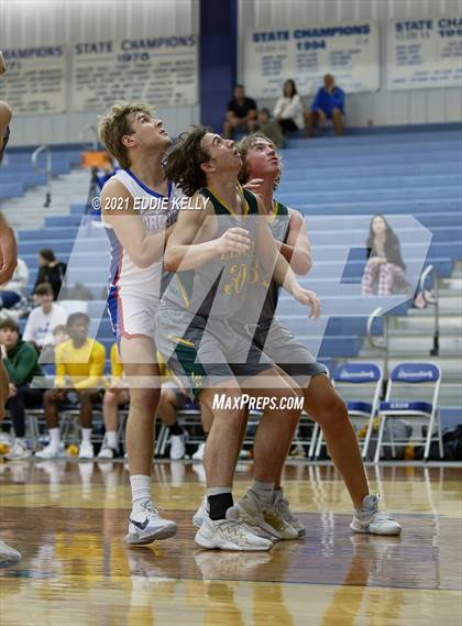 Thumbnail 1 in Trinity Christian vs Legacy Christian Academy (Krum Invitational) photogallery.