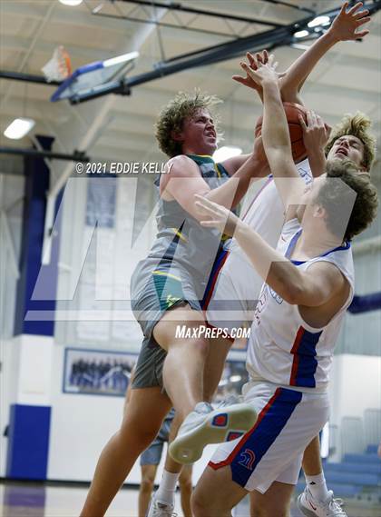 Thumbnail 3 in Trinity Christian vs Legacy Christian Academy (Krum Invitational) photogallery.