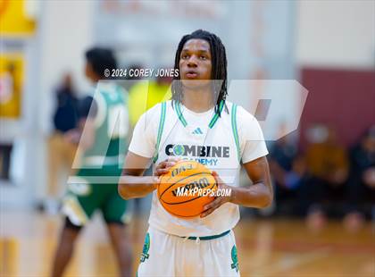 Thumbnail 3 in Combine Academy National vs Grayson (Hard In The Paint Classic) photogallery.
