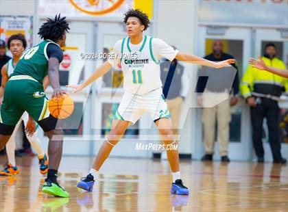 Thumbnail 2 in Combine Academy National vs Grayson (Hard In The Paint Classic) photogallery.