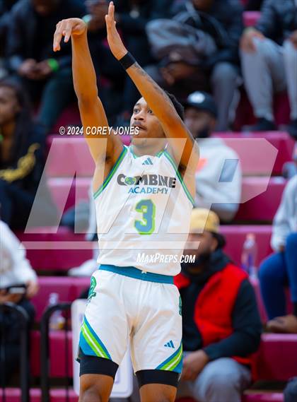 Thumbnail 2 in Combine Academy National vs Grayson (Hard In The Paint Classic) photogallery.