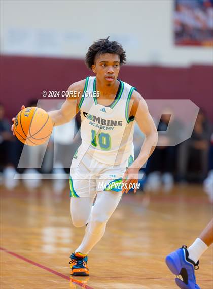 Thumbnail 3 in Combine Academy National vs Grayson (Hard In The Paint Classic) photogallery.