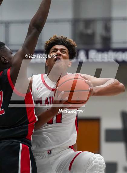 Thumbnail 2 in Plainfield vs North Central (Sneakers for Santa Shootout) photogallery.
