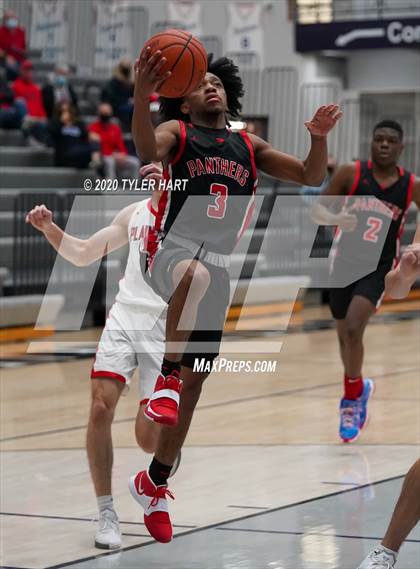 Thumbnail 3 in Plainfield vs North Central (Sneakers for Santa Shootout) photogallery.