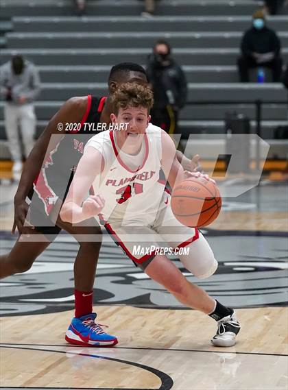 Thumbnail 2 in Plainfield vs North Central (Sneakers for Santa Shootout) photogallery.