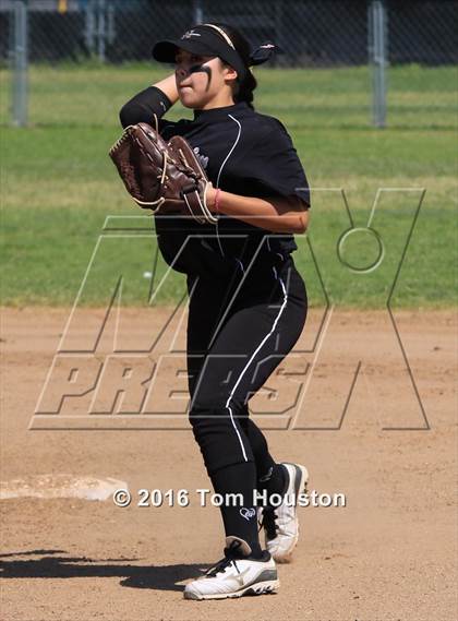Thumbnail 2 in Northview vs Azusa (Northview Tournament) photogallery.