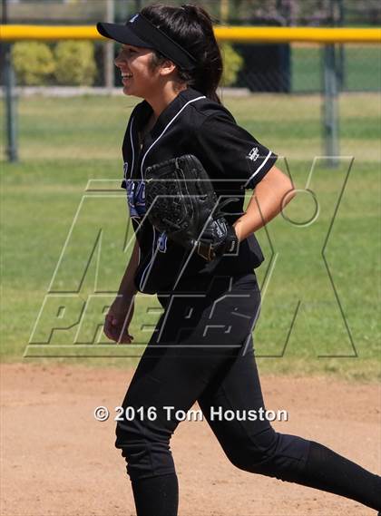 Thumbnail 3 in Northview vs Azusa (Northview Tournament) photogallery.