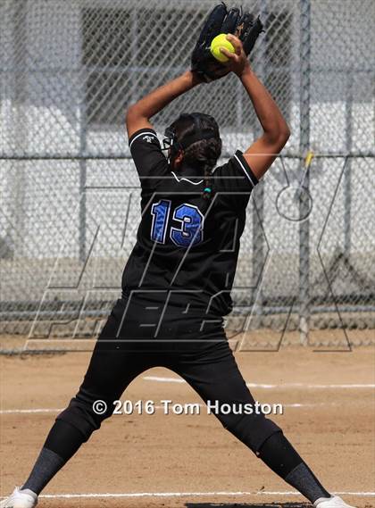 Thumbnail 3 in Northview vs Azusa (Northview Tournament) photogallery.