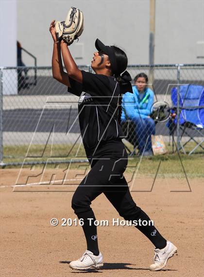 Thumbnail 1 in Northview vs Azusa (Northview Tournament) photogallery.