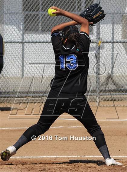 Thumbnail 1 in Northview vs Azusa (Northview Tournament) photogallery.
