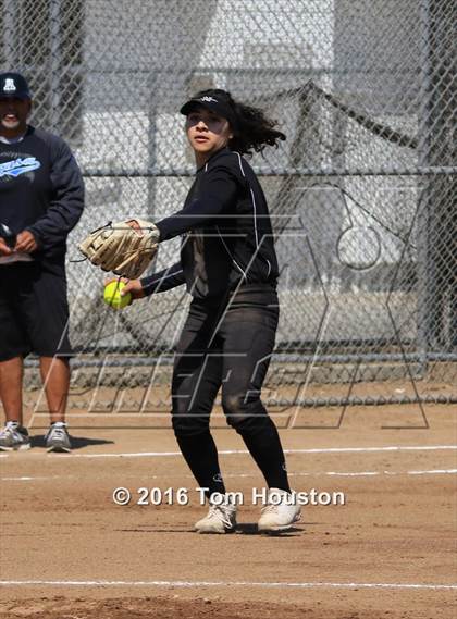 Thumbnail 2 in Northview vs Azusa (Northview Tournament) photogallery.