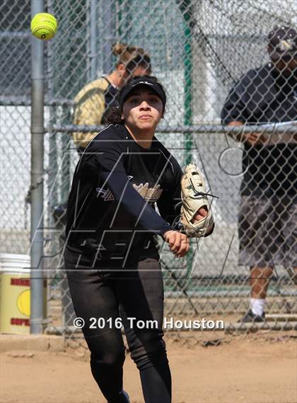 Thumbnail 1 in Northview vs Azusa (Northview Tournament) photogallery.