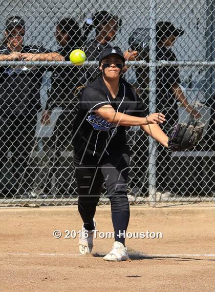 Thumbnail 1 in Northview vs Azusa (Northview Tournament) photogallery.