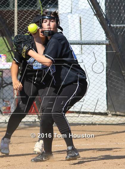 Thumbnail 3 in Northview vs Azusa (Northview Tournament) photogallery.
