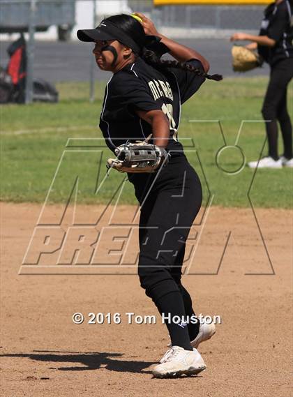 Thumbnail 2 in Northview vs Azusa (Northview Tournament) photogallery.