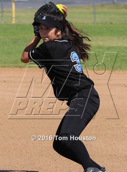 Thumbnail 3 in Northview vs Azusa (Northview Tournament) photogallery.