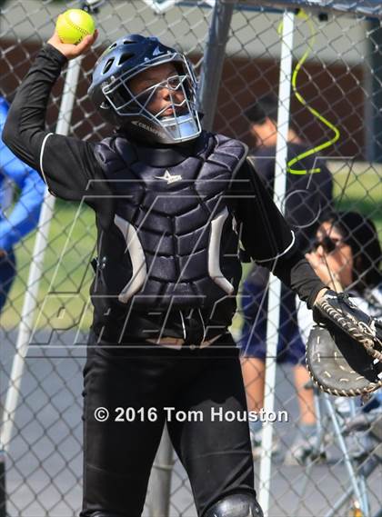 Thumbnail 3 in Northview vs Azusa (Northview Tournament) photogallery.