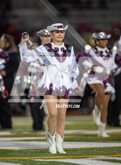 Thumbnail 3 in Bellville vs. Silsbee (UIL 4A -II Football Area Playoff) photogallery.