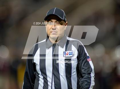 Thumbnail 3 in Bellville vs. Silsbee (UIL 4A -II Football Area Playoff) photogallery.