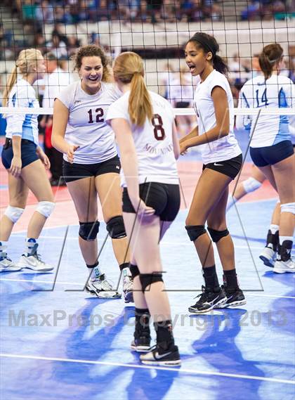 Thumbnail 1 in Cheyenne Mountain vs. Valor Christian (CHSAA 4A Pool 3) photogallery.