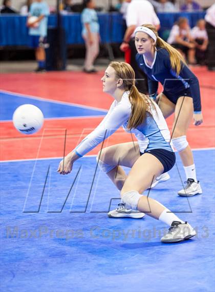 Thumbnail 3 in Cheyenne Mountain vs. Valor Christian (CHSAA 4A Pool 3) photogallery.
