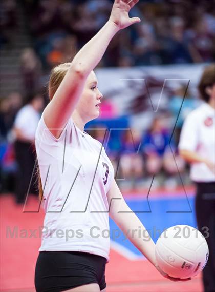 Thumbnail 2 in Cheyenne Mountain vs. Valor Christian (CHSAA 4A Pool 3) photogallery.