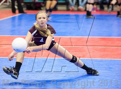 Thumbnail 3 in Cheyenne Mountain vs. Valor Christian (CHSAA 4A Pool 3) photogallery.