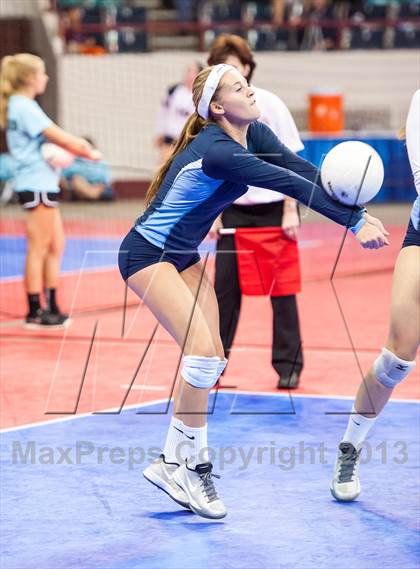 Thumbnail 1 in Cheyenne Mountain vs. Valor Christian (CHSAA 4A Pool 3) photogallery.