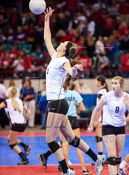 Thumbnail 1 in Cheyenne Mountain vs. Valor Christian (CHSAA 4A Pool 3) photogallery.