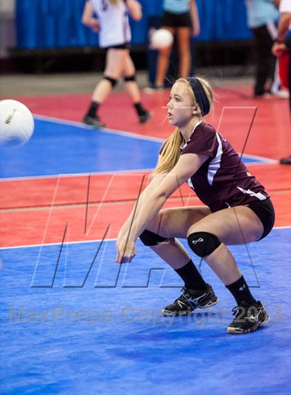 Thumbnail 1 in Cheyenne Mountain vs. Valor Christian (CHSAA 4A Pool 3) photogallery.