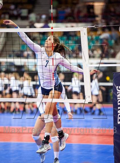 Thumbnail 3 in Cheyenne Mountain vs. Valor Christian (CHSAA 4A Pool 3) photogallery.