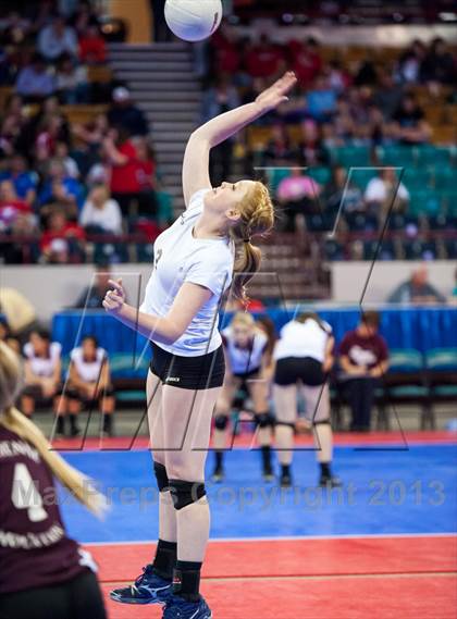 Thumbnail 2 in Cheyenne Mountain vs. Valor Christian (CHSAA 4A Pool 3) photogallery.
